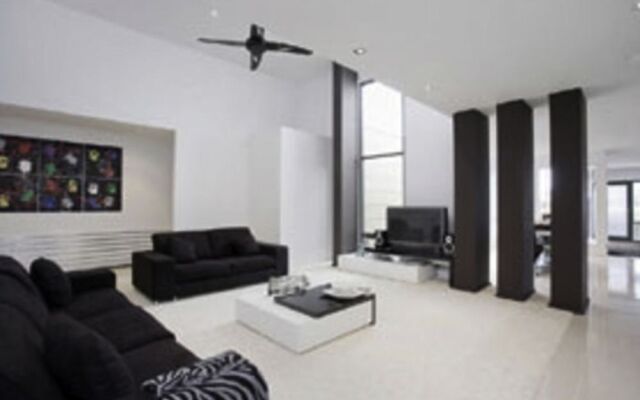 Lakeview 4 Bedroom House