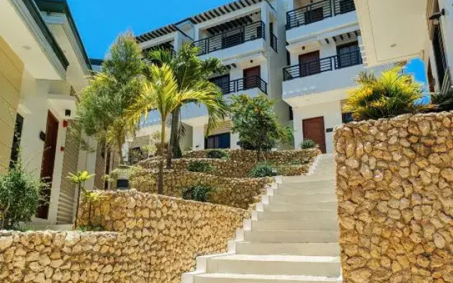 RedDoorz @ LM Apartelle Boracay