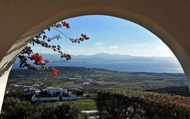 Panoramic Three Villa Complex With Helipad By Villarentalsgr