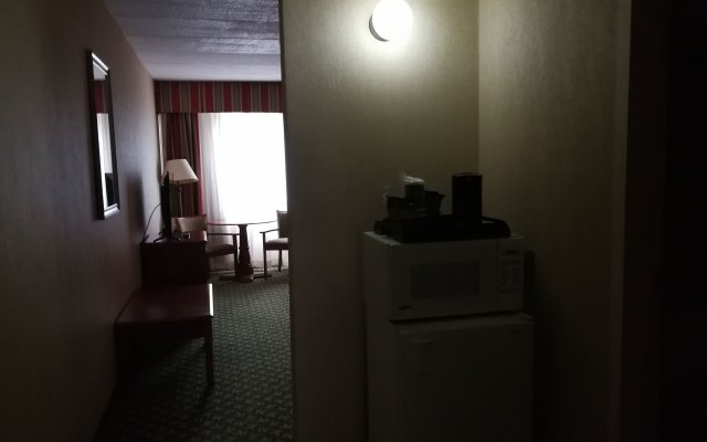 Mystic River Hotel & Suites Near Casinos