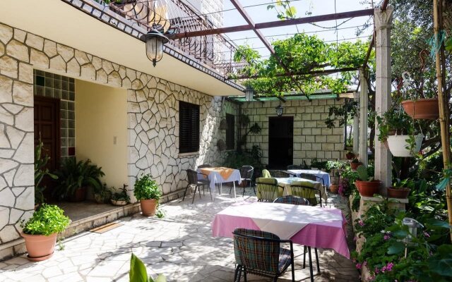 Guesthouse Moretić