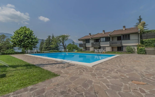 Blu al Lago in Lierna