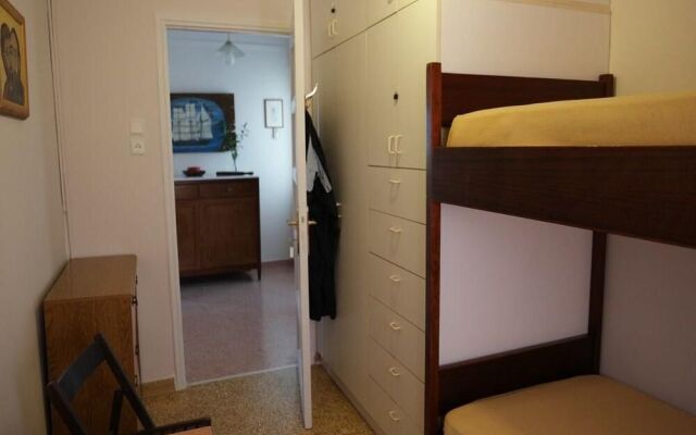 Karolos House Close To Athenian Riviera