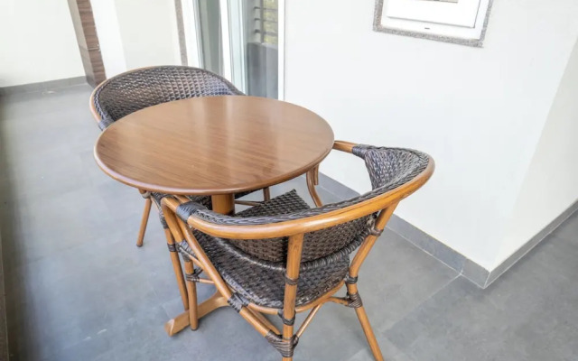 Housr 2 BHK Apartment Sector 41 Gurgaon