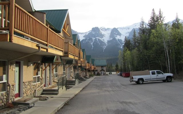 Inn of the Rockies
