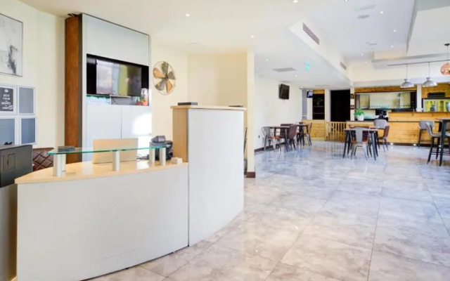 Belvilla Newport City Centre Hotel - Lifestyle