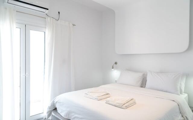 Anna's and Argy's Apartments