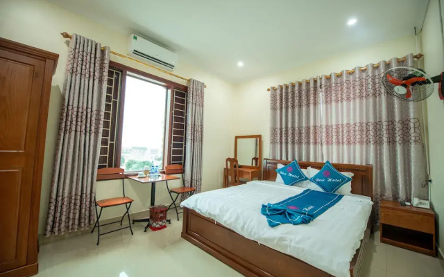 Rose Hotel