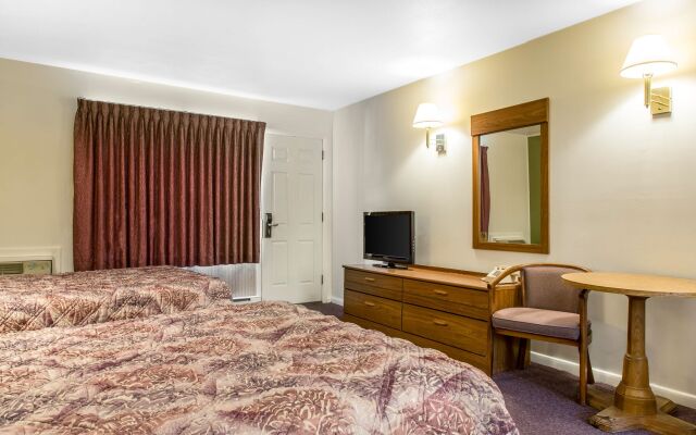 Rodeway Inn Waterford - New London