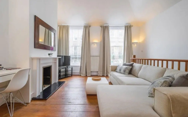 1BR Duplex Apartment 10 min From Regents Park