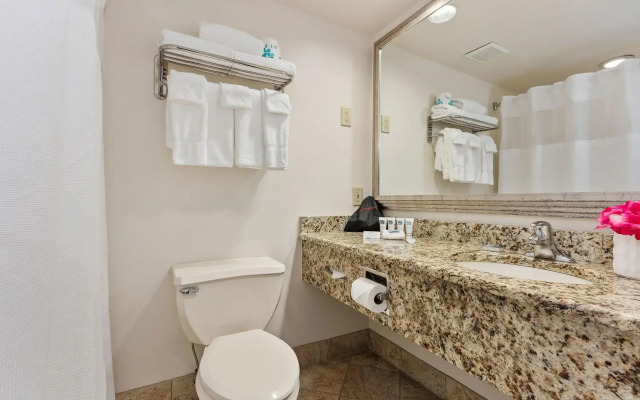 La Mer Beachfront Resort