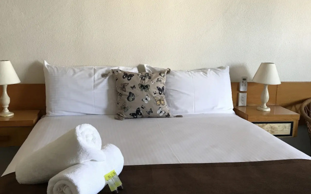 Tropical Gate Motor Inn