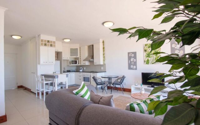 Romantic Beachfront Bachelor