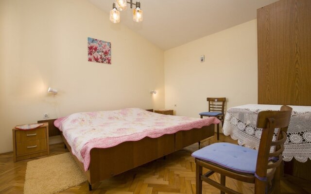 Apartment Marija Valtura / One Bedroom