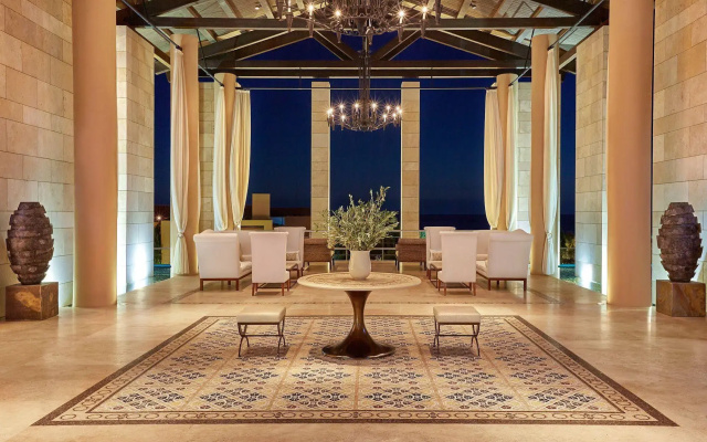 The Romanos, a Luxury Collection Resort