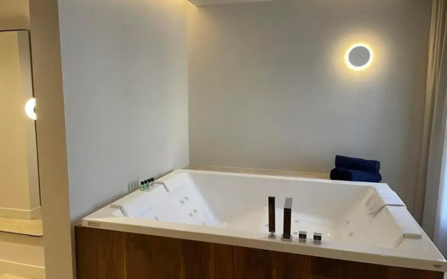 The Duke Boutique Hotel