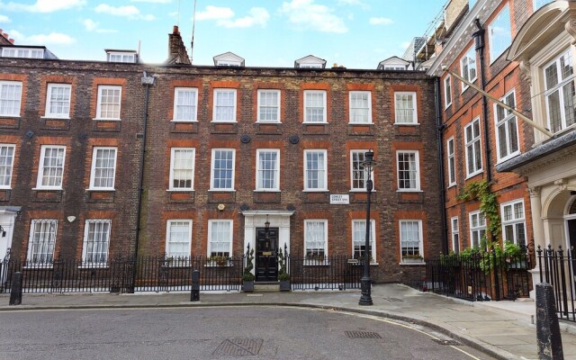 Incredible 2 Bedroom Flat next to Westminster Abbey