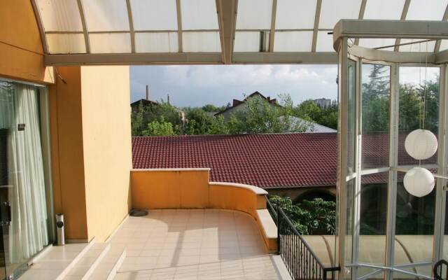 Hotel Eleon