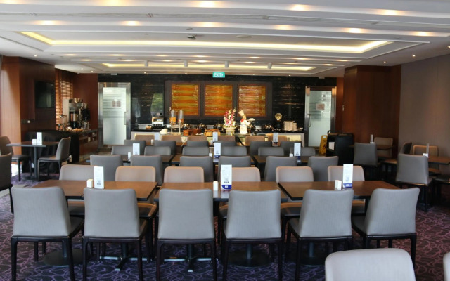 Aqueen Hotel Paya Lebar