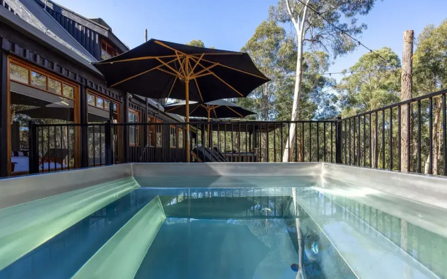 Onyx Retreat Healesville Luxury Lodge x Hot Tub