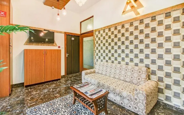 Fabhotel Axis International