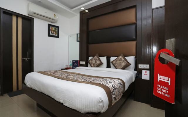 OYO 8933 Hotel CG International