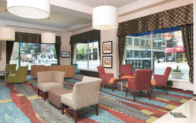 Hampton Inn Indianapolis Downtown Across from Circle Centre