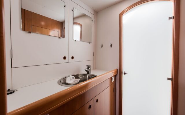 Busan Wow Yacht Stay