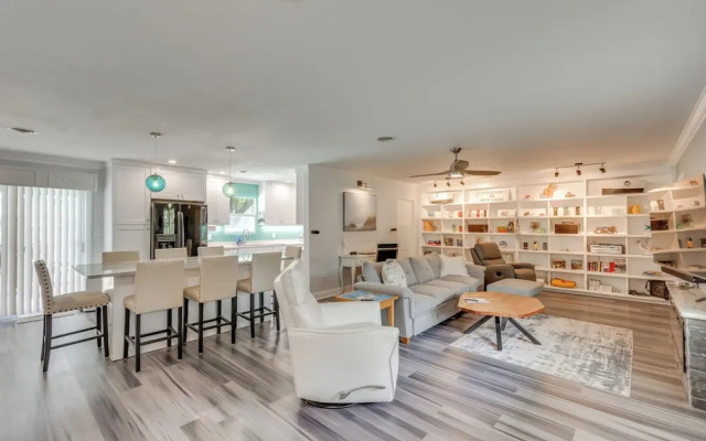 Swim, Golf & Relax: Family-friendly Pensacola Gem