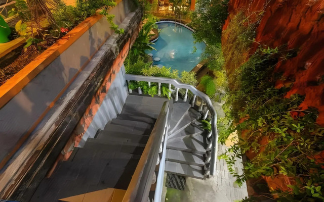 Hotel Lumbung Sari Legian