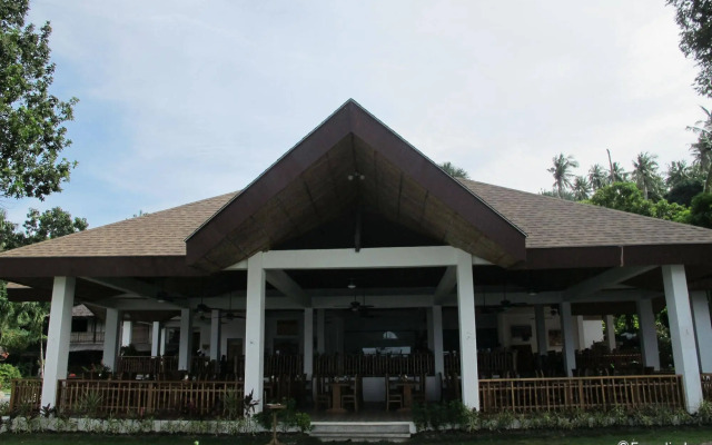 Coco Beach Island Resort