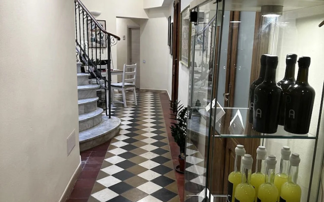 Domo Achenza Guesthouse