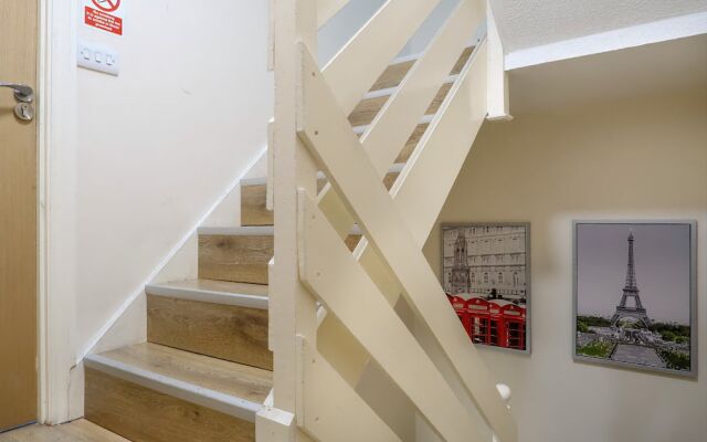 Saltwell Street Deluxe En Suite Room