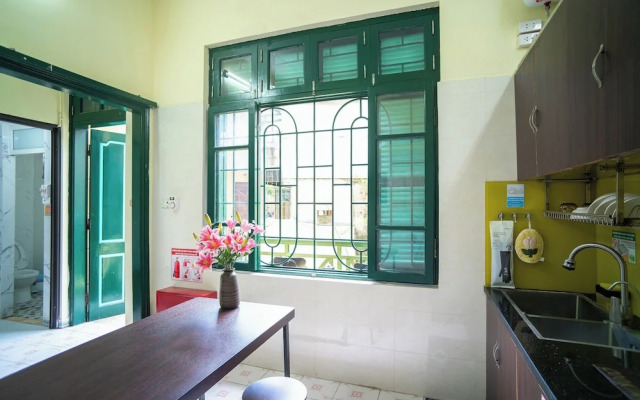 CozyPosy Premier Apartment