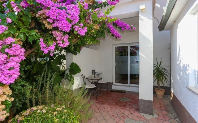 Apartments & Rooms Buble