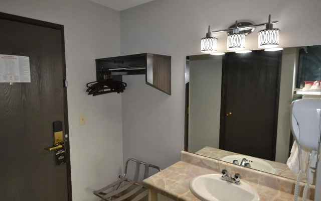 Countryside Inn & Suites