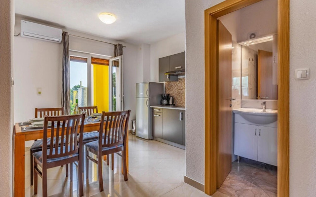 Beautiful Apartment in Pomer With 1 Bedrooms and Wifi