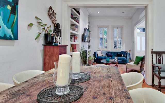 Luxury 3 Bed Terrace House Close To Sydney Cbd