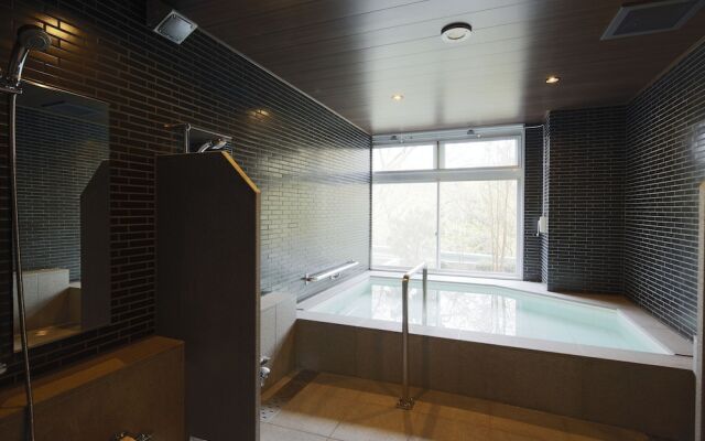 Kyou Bar Lounge & Inn