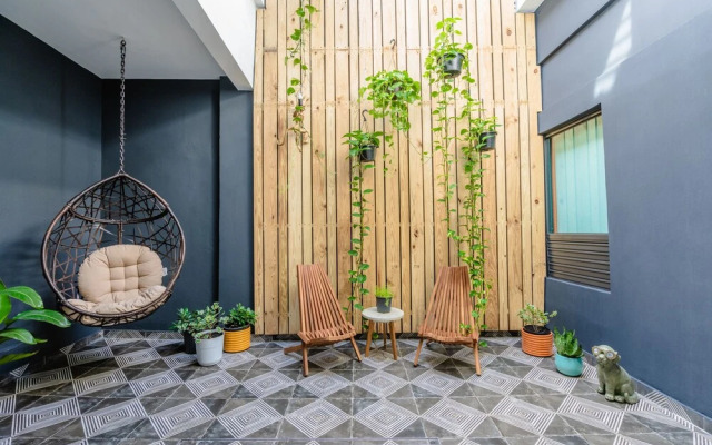 La Buena Vida Inn