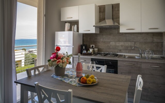 Zircone Apartment On Sea Shore