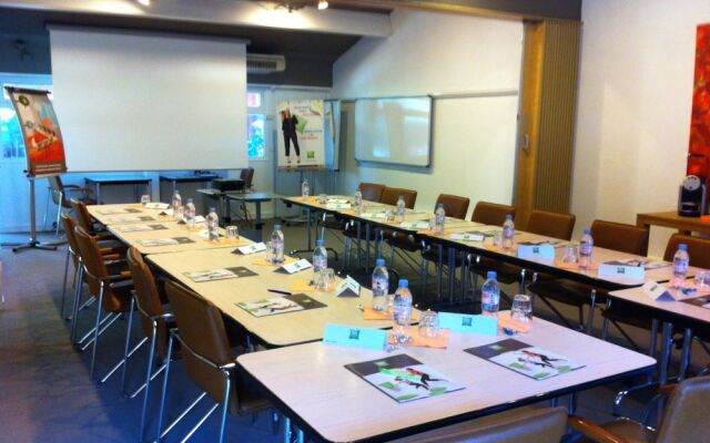 Hotel ibis Styles Aix en Provence Mas des Oliviers