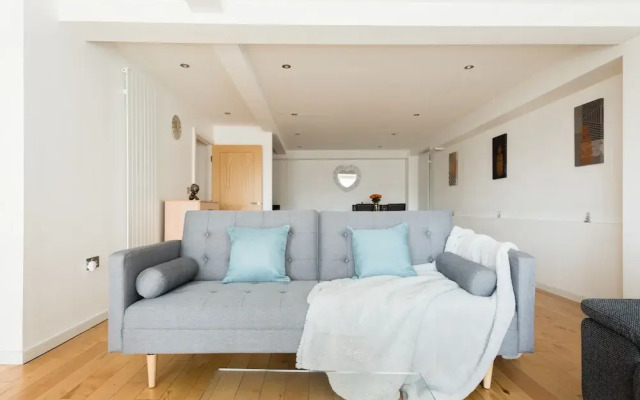 Platinum Apartment next to London Bridge 9995