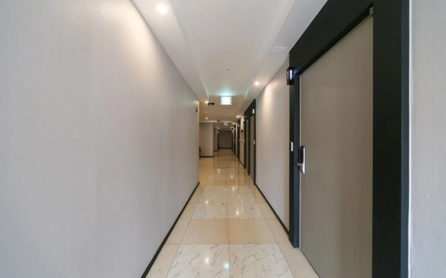 Changwon Bonggok-Dong Hotel Daon