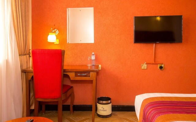 Seasons Airport Hotel