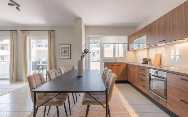 Superior 3BR Apartment in Chalandri