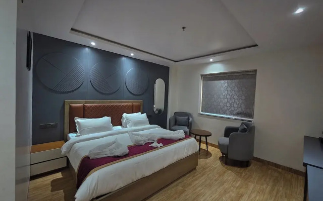 Hotel Elara