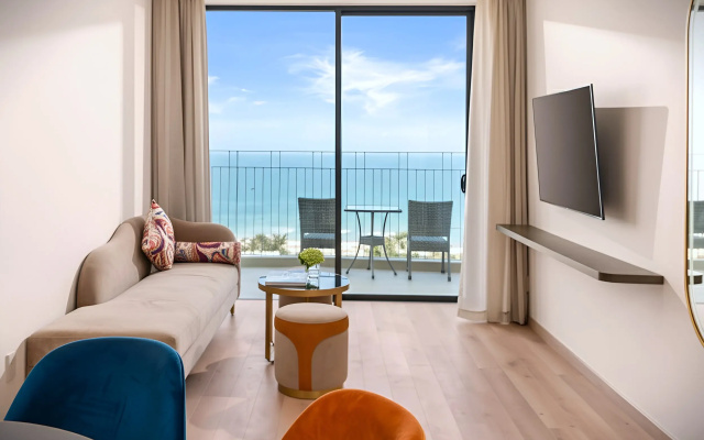 Wyndham Hoi An Royal Beachfront Resort & Villas
