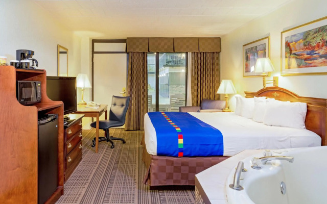 Park Inn by Radisson Sharon