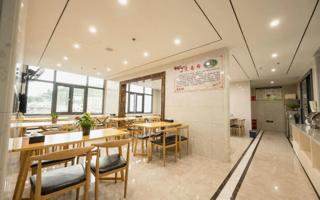 7Days Inn (Ganzhou Dingnan Railway Station)